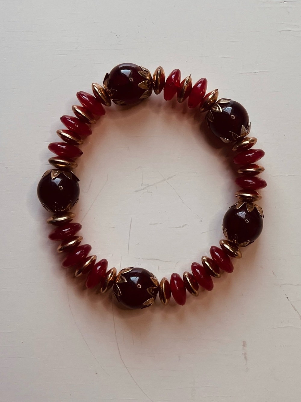 Deep Red Ruby Garnet Style Bead Stretch Bracelet Gold Disc Spacers-NWOT